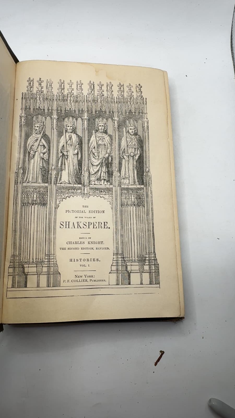 The Pictorial Edition of the Works of Shakspere by Charles Knight - title page