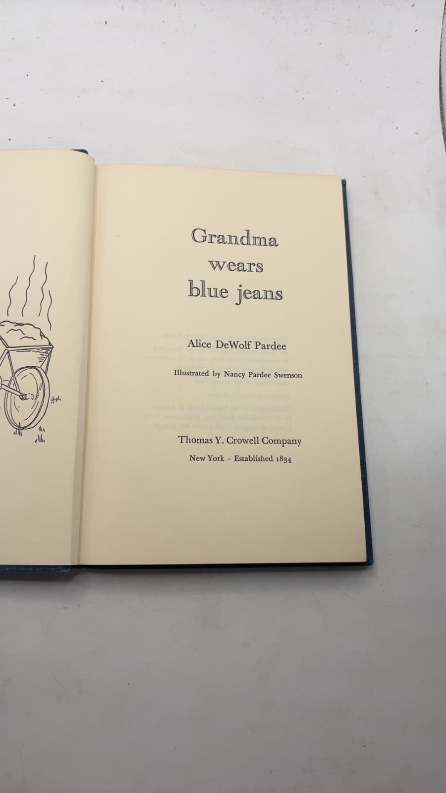 Grandma wears blue jeans by Alice DeWolf Pardee - title page