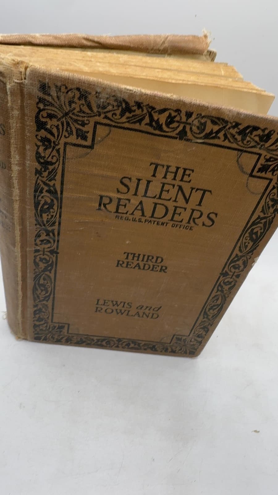 The Silent Readers by William D. Lewis, Albert Lindsay Rowland, Ethel H. Maltby Gehres - front cover