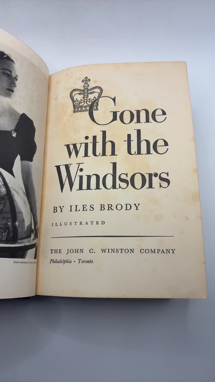 Gone with the Windsors by Iles Brody - title page