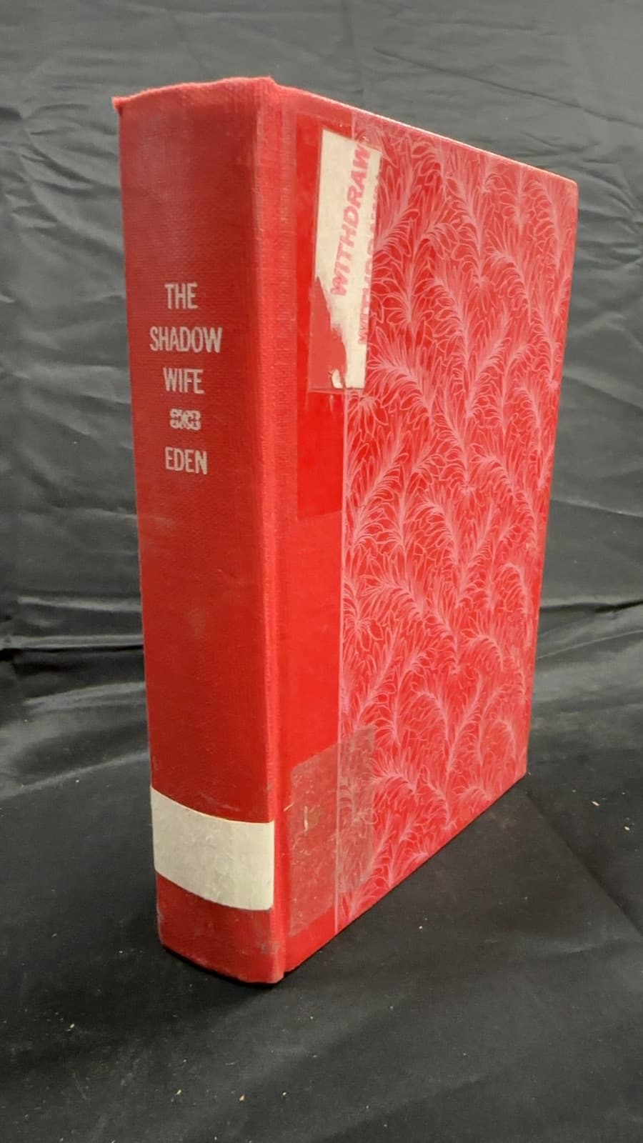 The Shadow Wife by Dorothy Eden - front cover