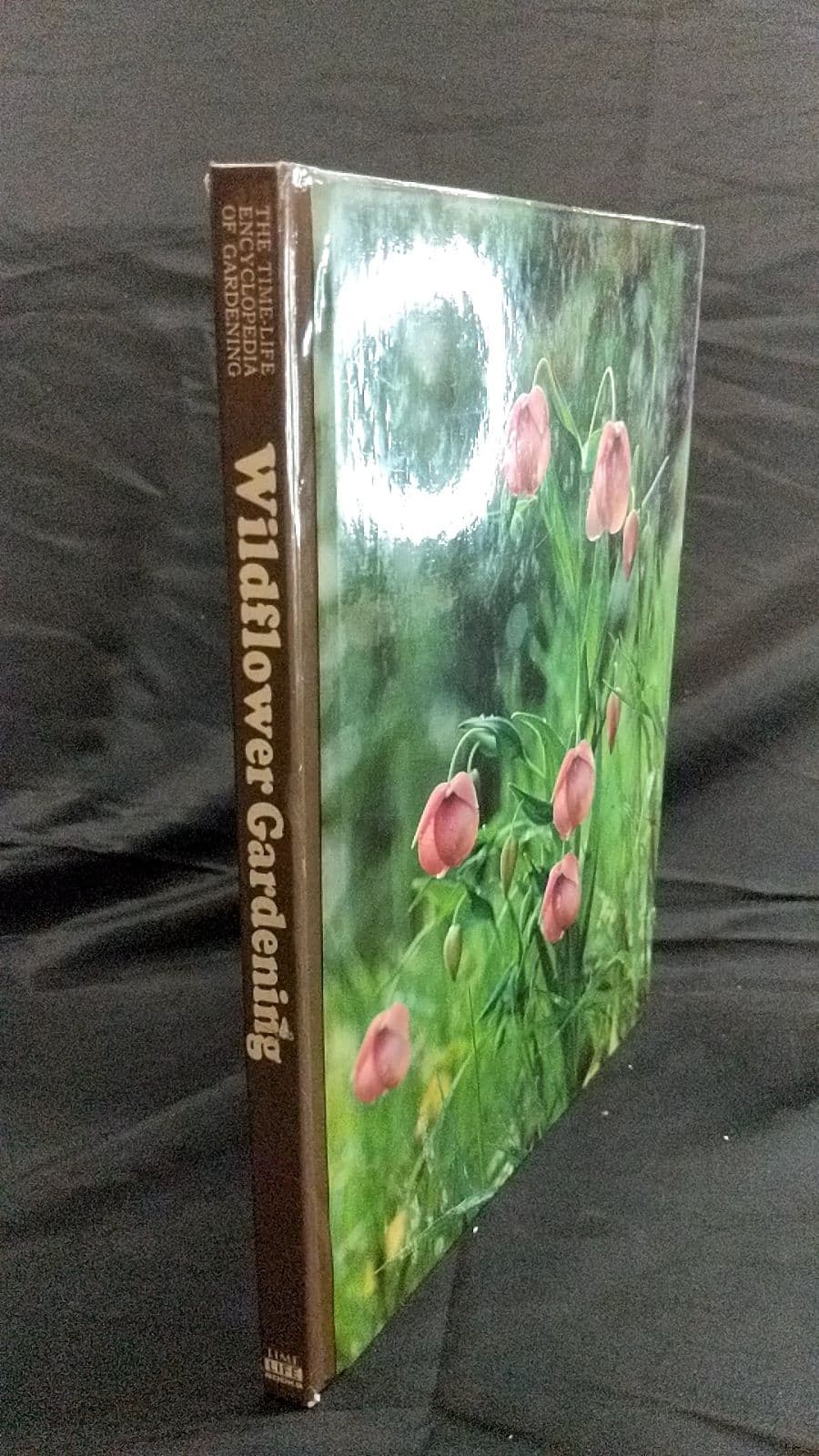 Wildflower Gardening by James Underwood Crockett, Oliver E. Allen and the Editors of TIME-LIFE BOOKS - front cover