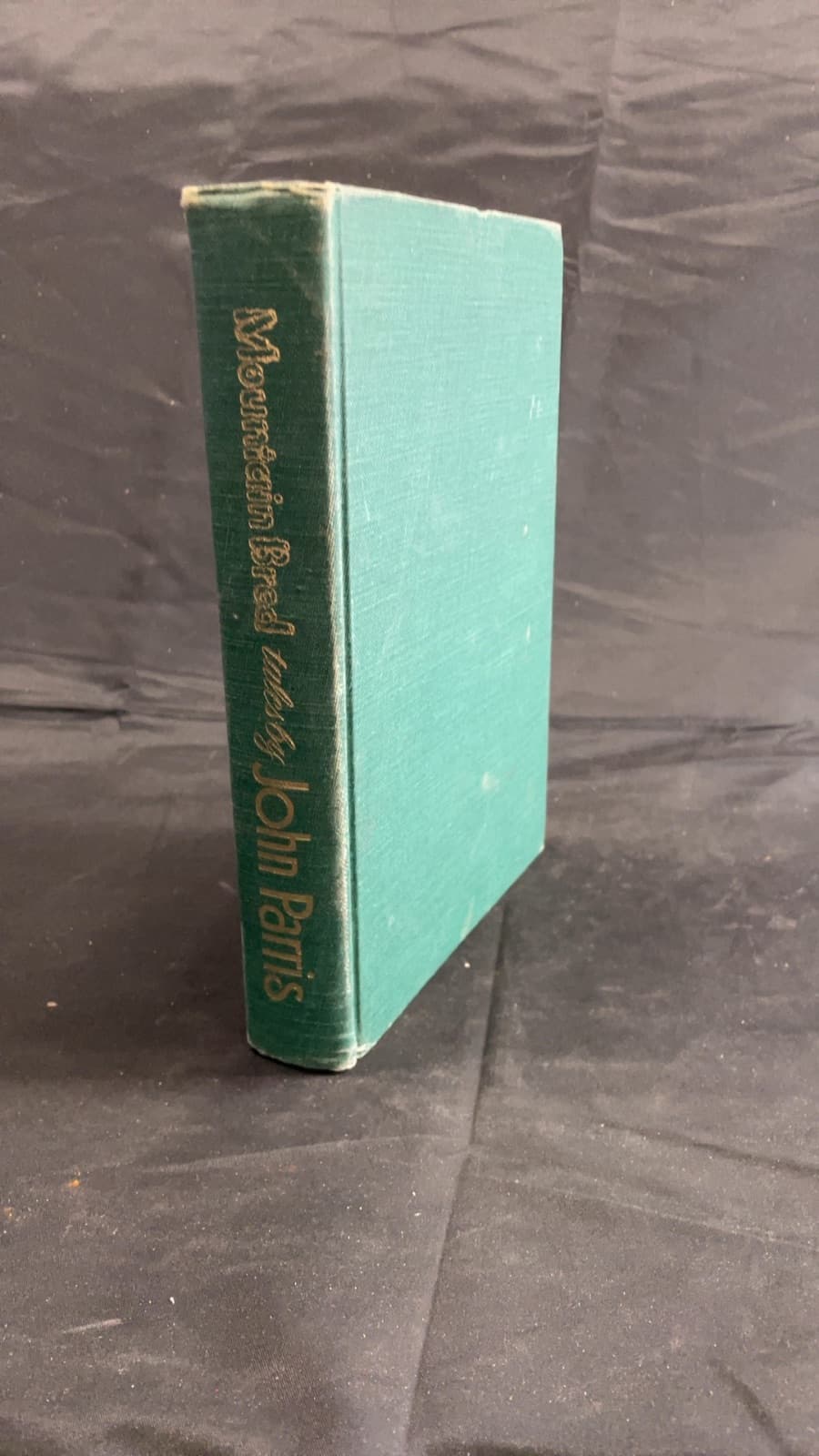 Mountain Bred by John Parris - front cover