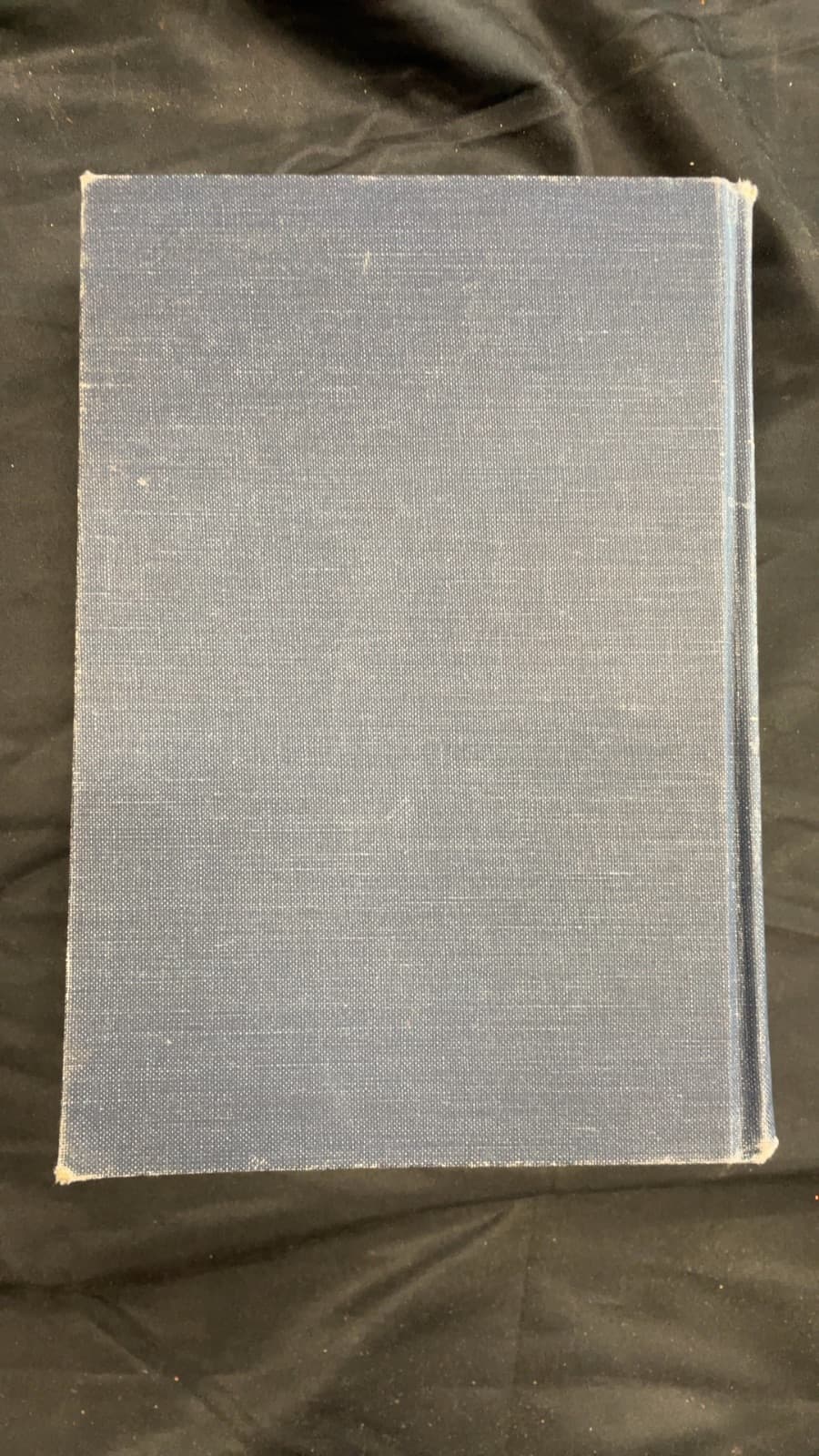 An Editor's Treasury: A Continuing Anthology of Prose, Verse, and Literary Curiosa by Herbert R. Mayes - additional view