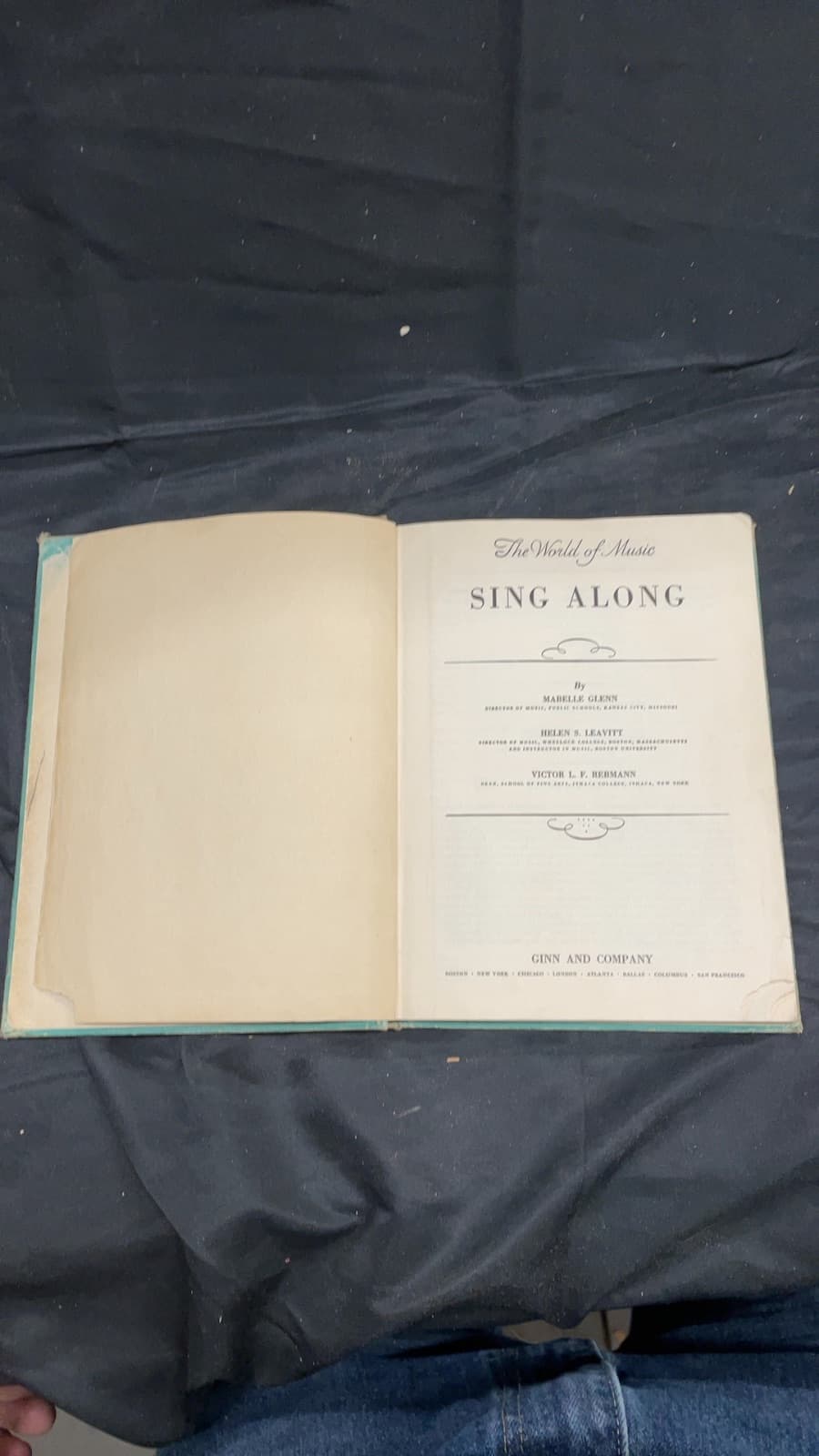 Sing Along: The World of Music by Mabelle Glenn, Helen K. Leavitt, Victor L. F. Rebmann - title page