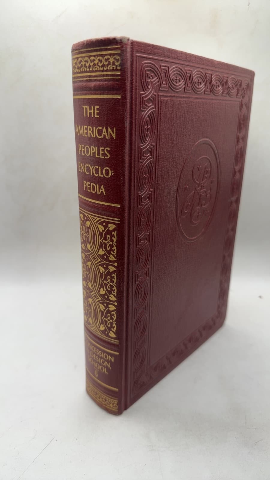 The American Peoples Encyclopedia by Walter Dill Scott (Chairman of the Editorial Board), Franklin J. Meine (Editor-in-Chief) - front cover