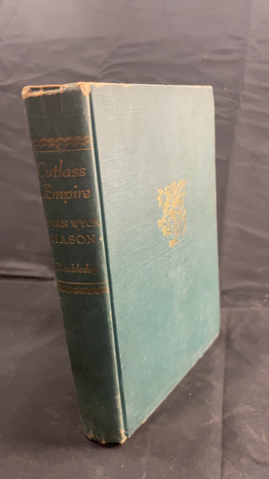 Cutlass Empire by F. Van Wyck Mason - front cover