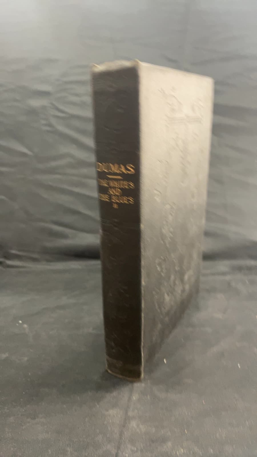 The Whites and the Blues by Alexandre Dumas - front cover