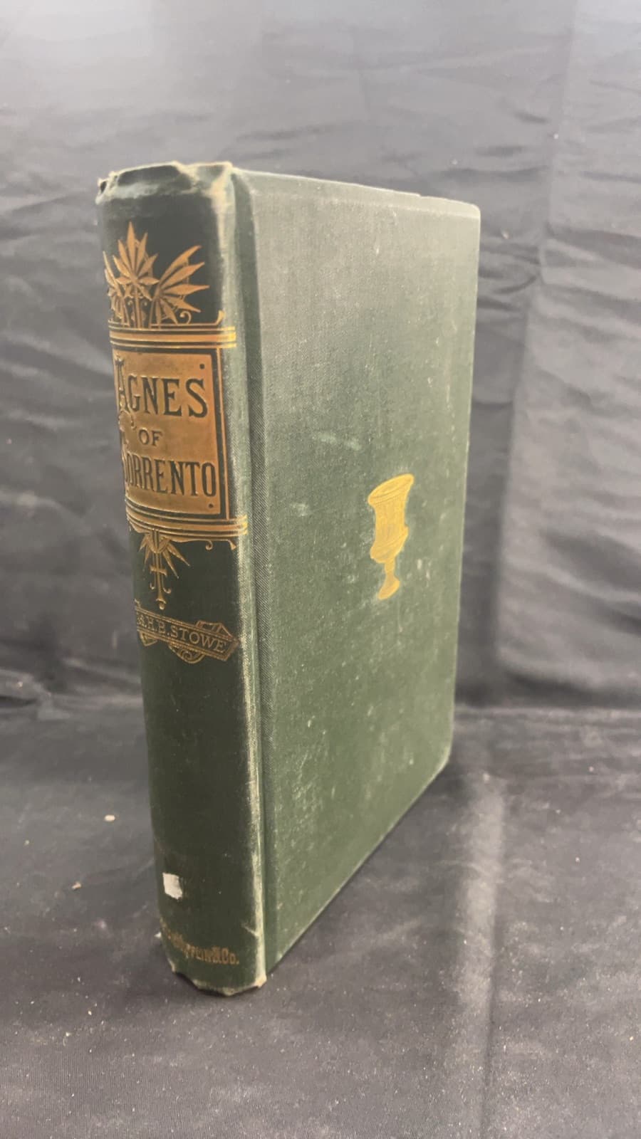 Agnes of Sorrento by Mrs. Harriet Beecher Stowe - front cover