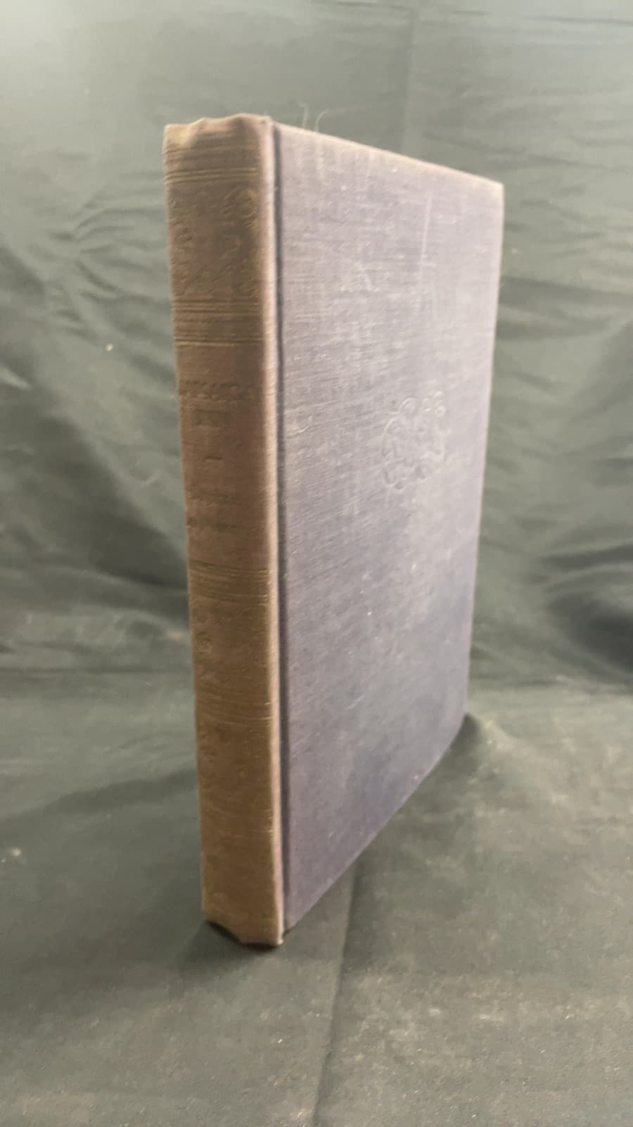 Jamaica Inn by Daphne Du Maurier - front cover