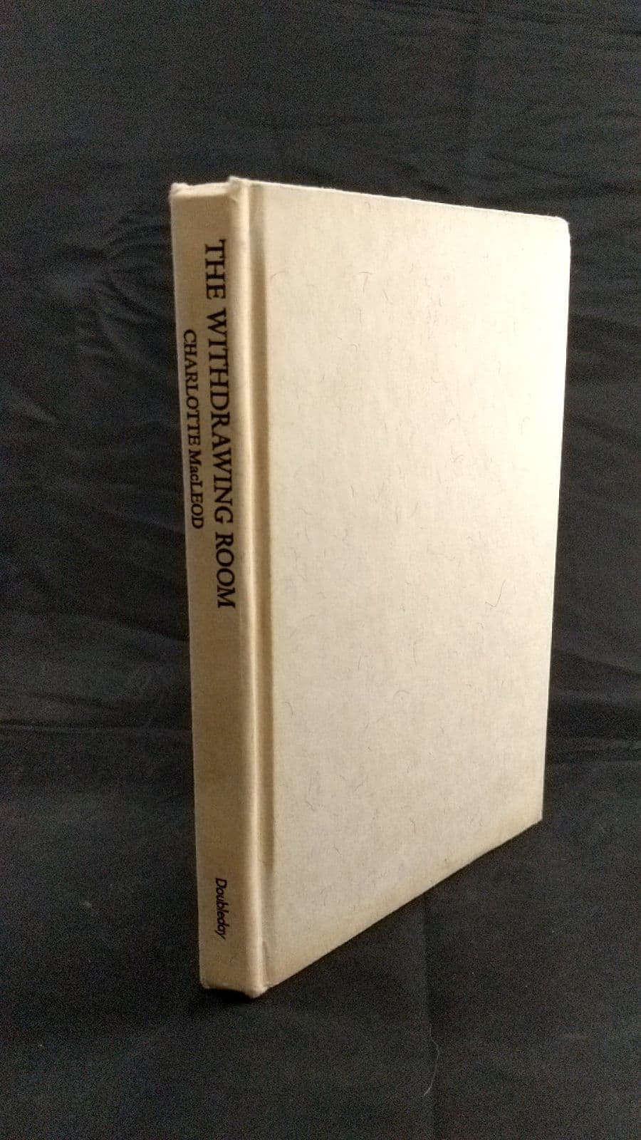 THE Withdrawing Room by Charlotte Macleod - front cover