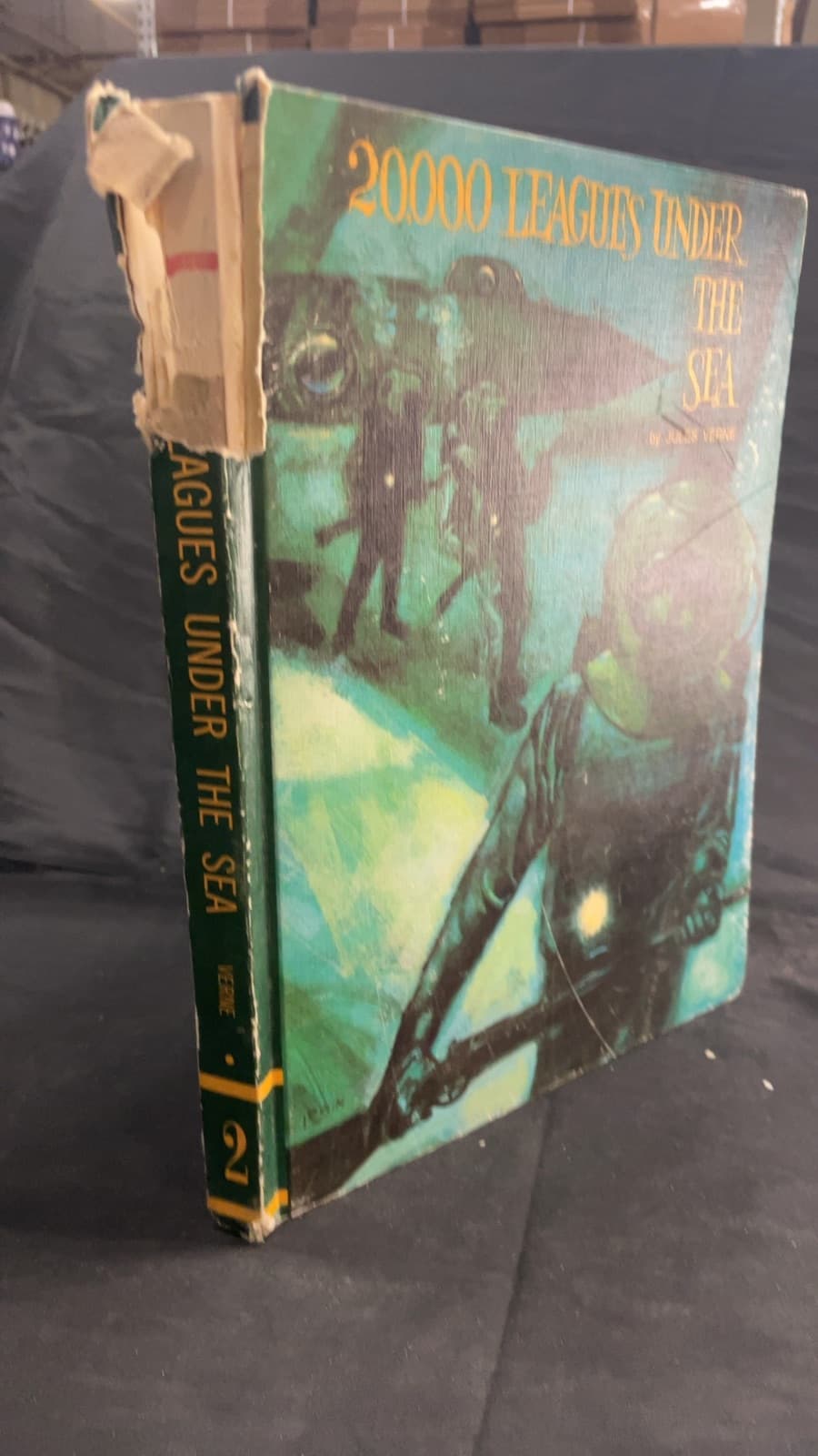 20000 Leagues Under the Sea by Jules Verne - front cover