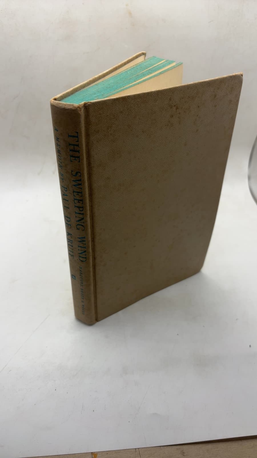 THE Sweeping Wind by Paul de Kruif - front cover