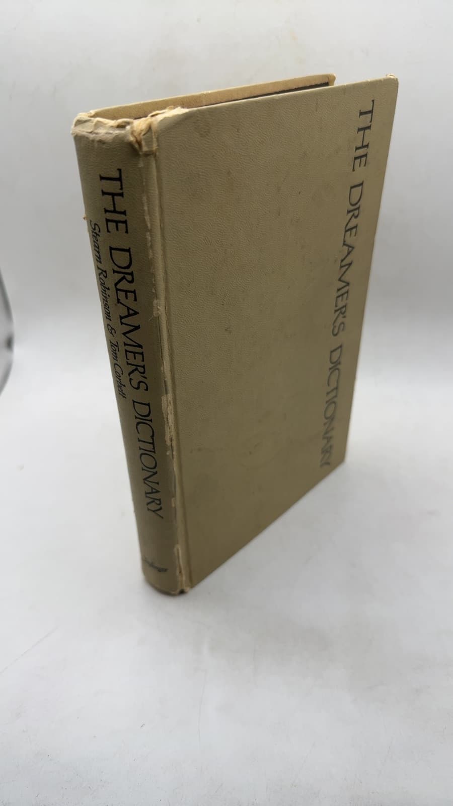 The Dreamer's Dictionary by Stearn Robinson and Tom Corbett - front cover