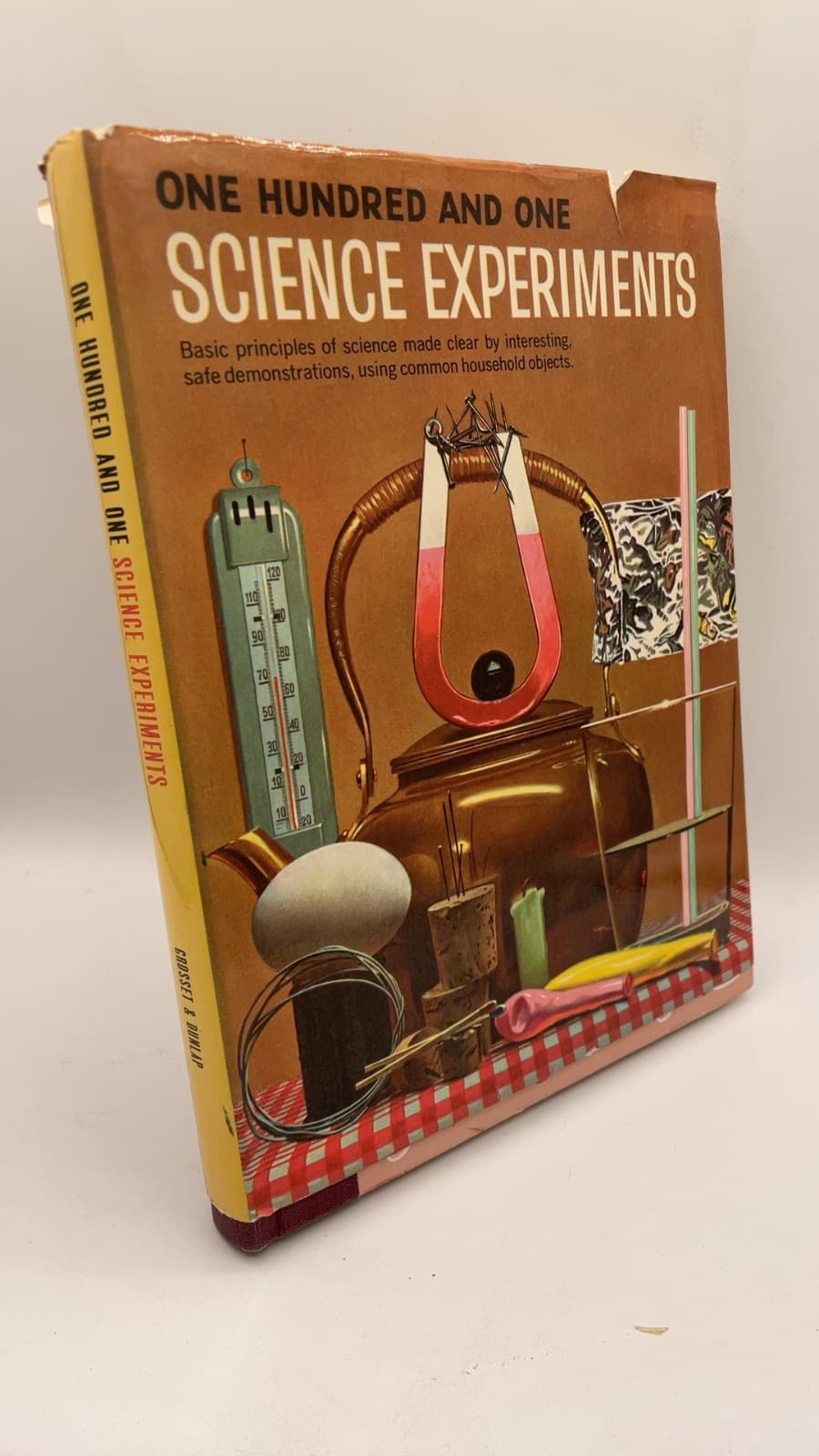 One Hundred and One Science Experiments by Illa Podendorf - front cover