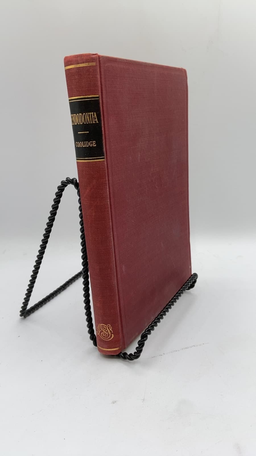 Endodontia: The Clinical Pathology and Treatment of the Dental Pulp and Pulpless Teeth by Edgar D. Coolidge - front cover