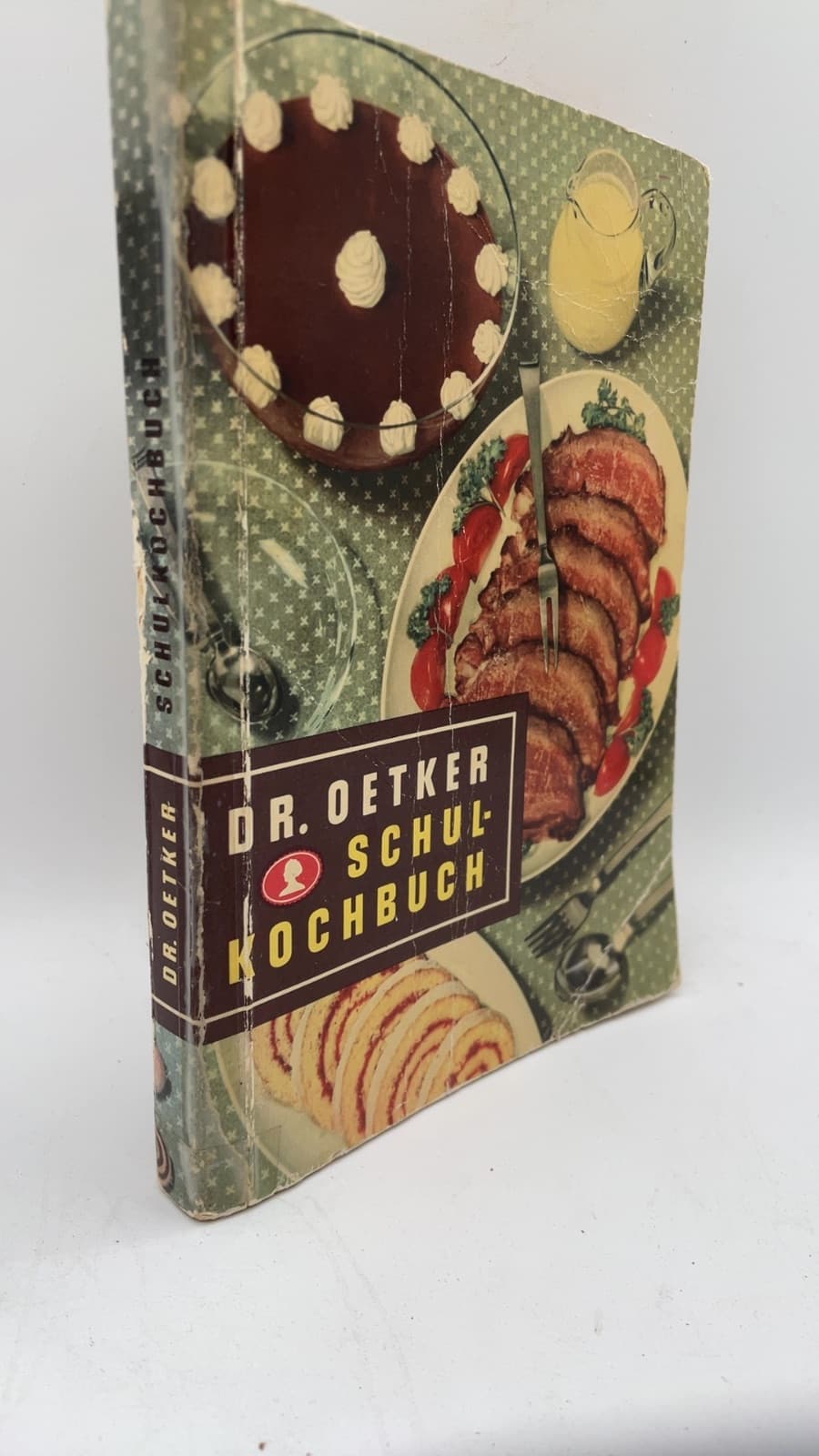 Dr. Oetker Schul-Kochbuch by Dr. August Oetker - front cover