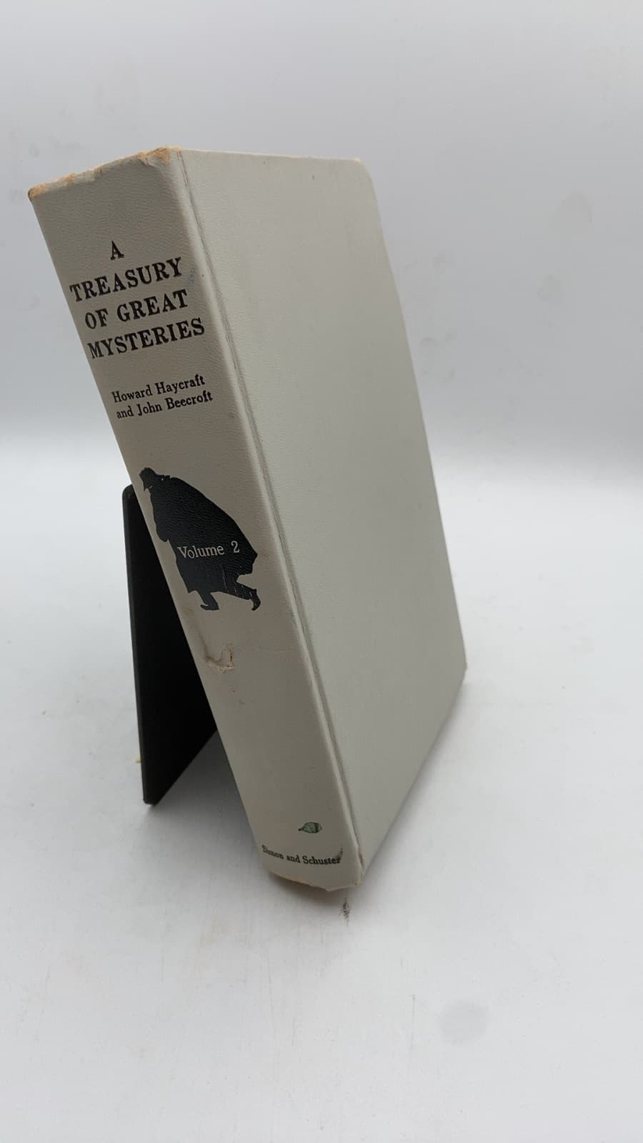 A Treasury of Great Mysteries Volume 2 by Howard Haycraft and John Beecroft - front cover