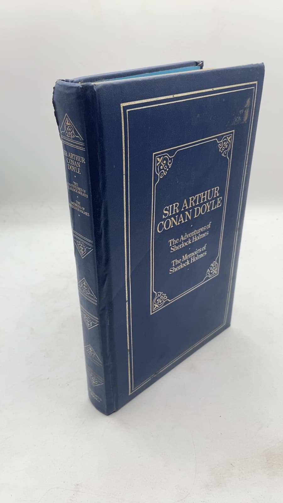 The Celebrated Cases of Sherlock Holmes by Sir Arthur Conan Doyle - front cover