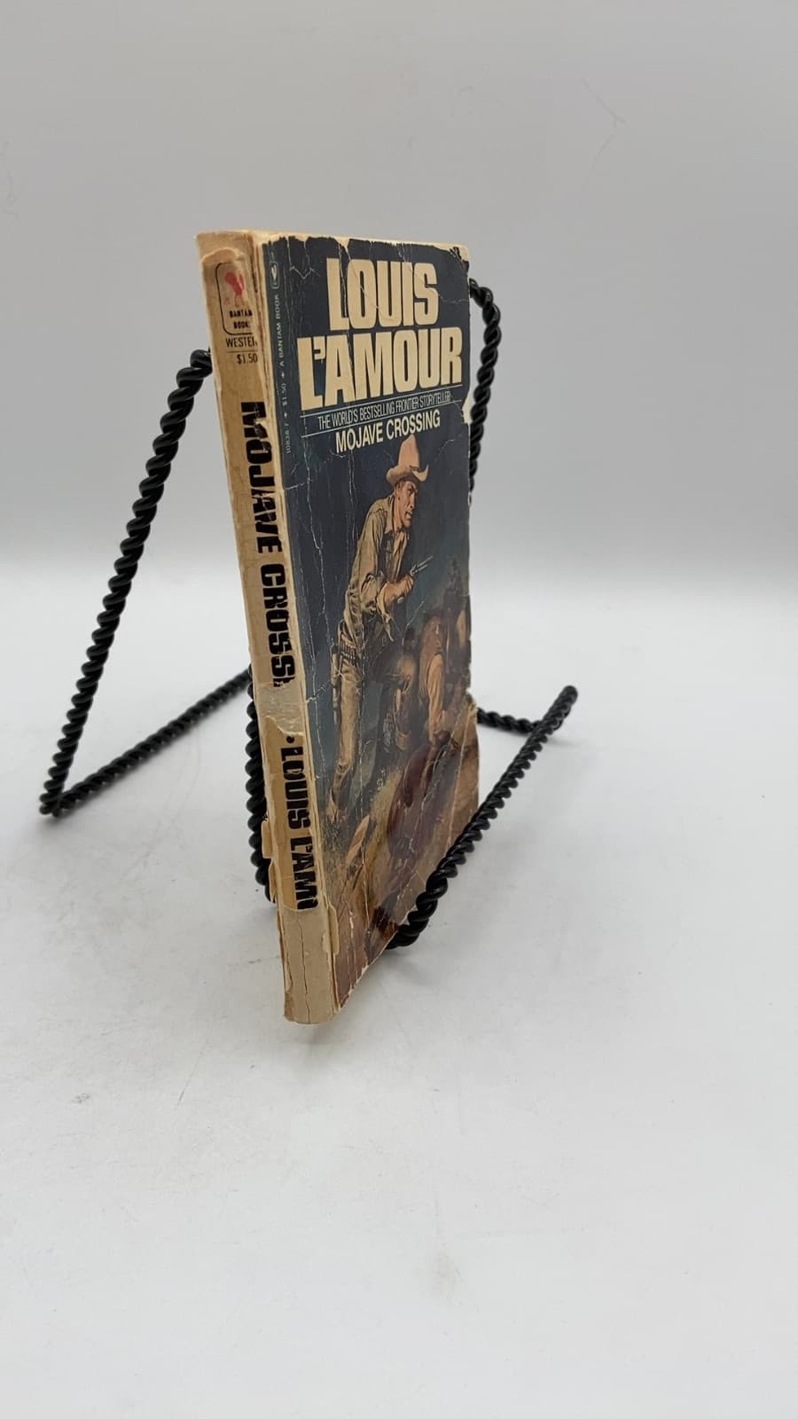 Mojave Crossing by Louis L'Amour - front cover