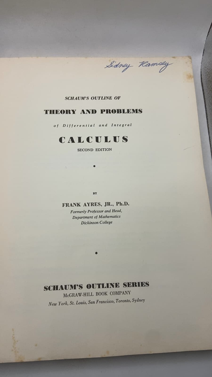 Schaum's Outline of Theory and Problems of Differential and Integral Calculus by Frank Ayres, Jr., Ph.D. - title page