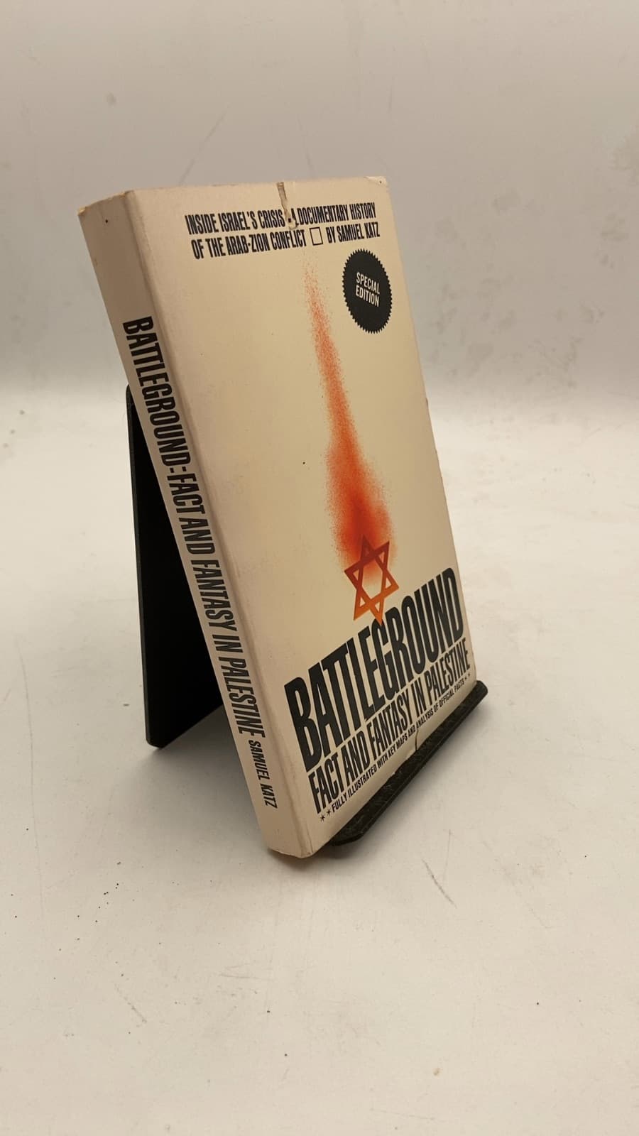 Battleground: Fact and Fantasy in Palestine by Samuel Katz - front cover