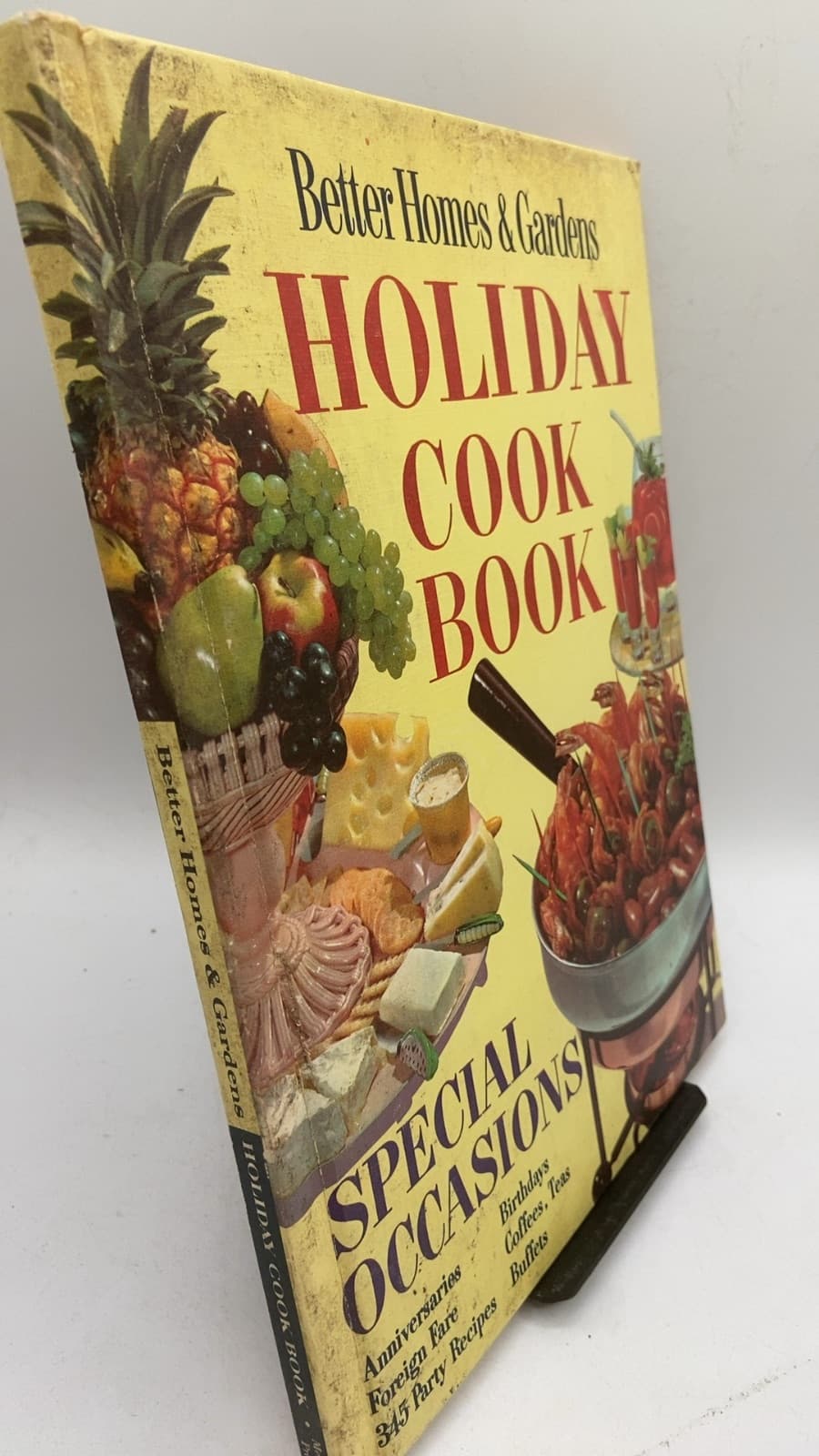 Better Homes & Gardens Holiday Cook Book by Better Homes and Gardens - front cover