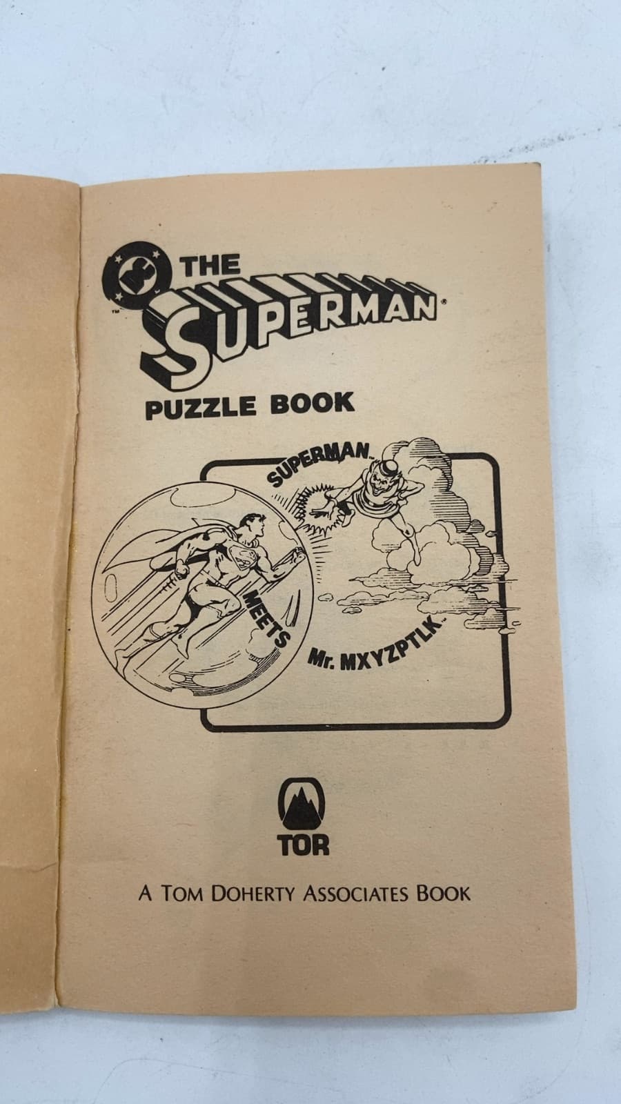 The Superman Puzzle Book by Andrew Helfer and Katya Pendill - title page