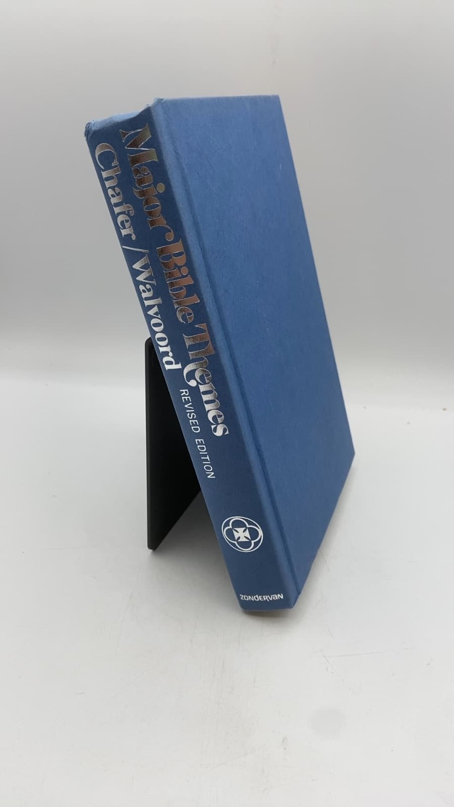 Major Bible Themes by Lewis Sperry Chafer, revised by John F. Walvoord - front cover