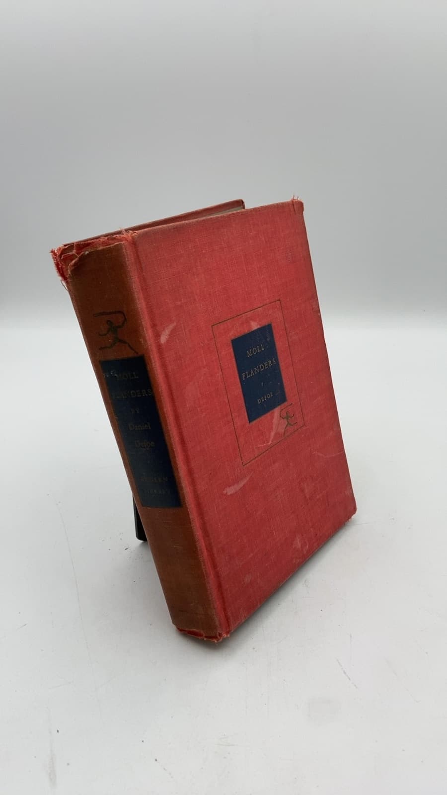 Moll Flanders by Daniel Defoe - front cover