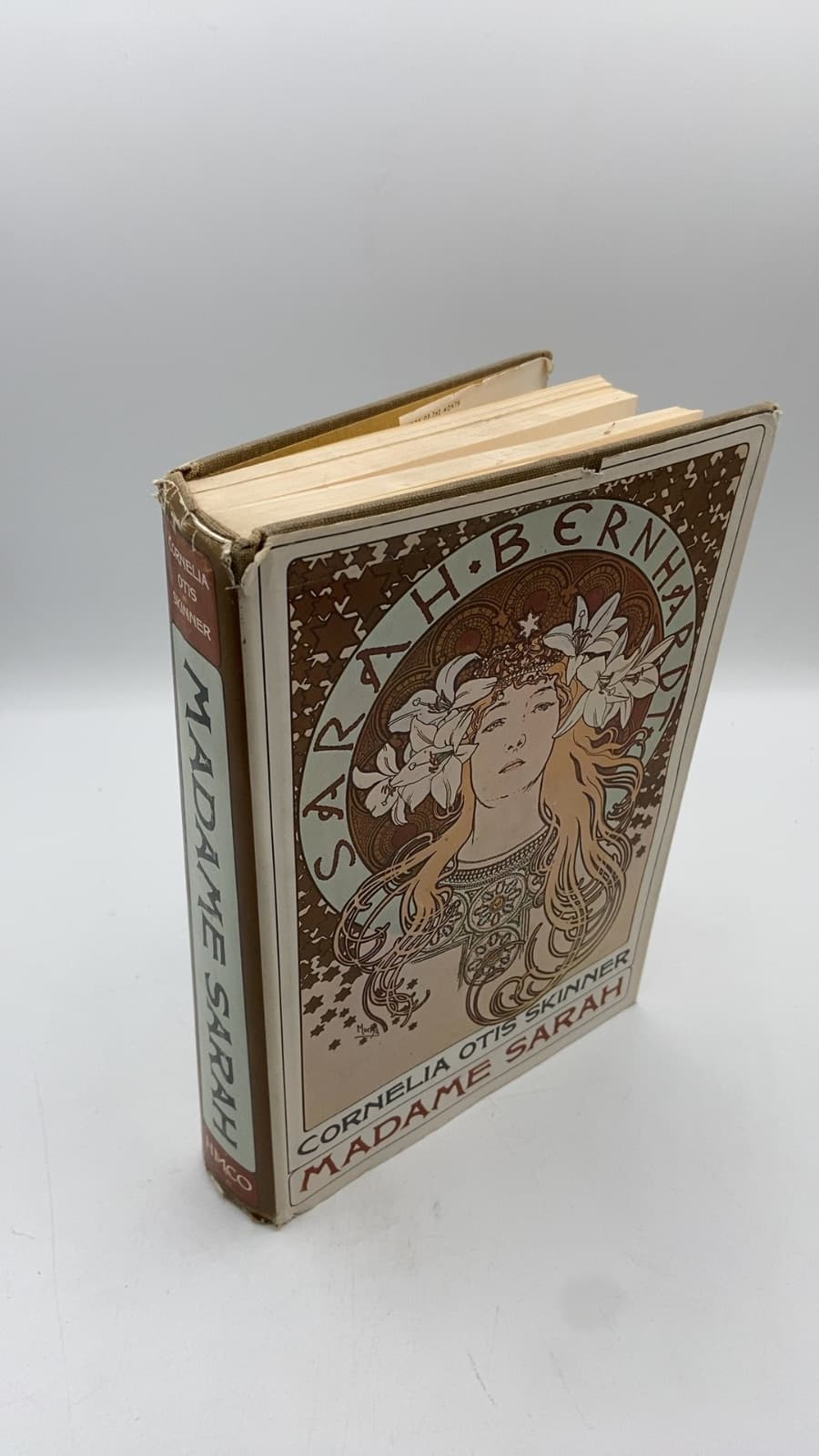 Madame Sarah by Cornelia Otis Skinner - front cover