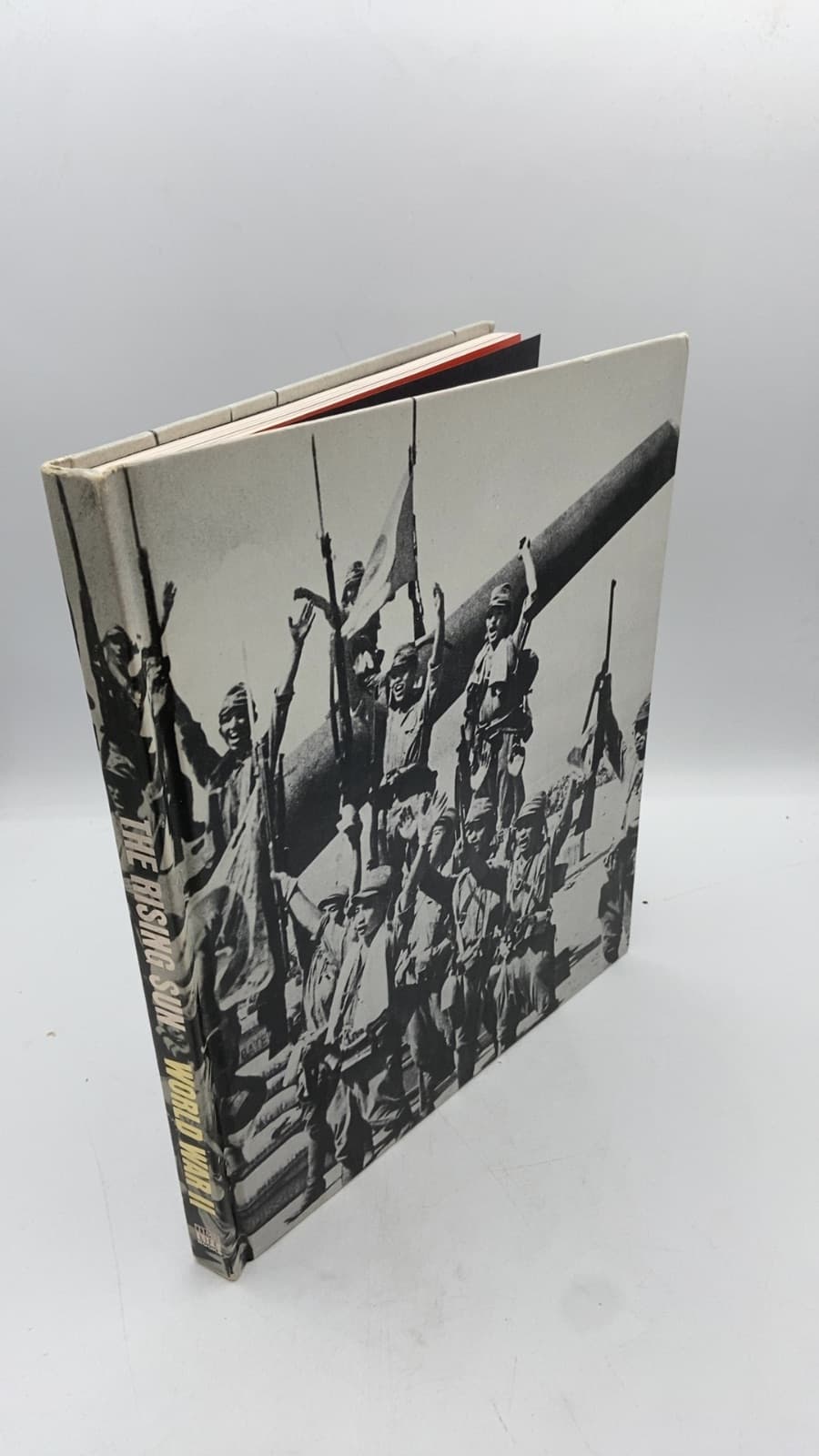 The Rising Sun by Arthur Zich - front cover