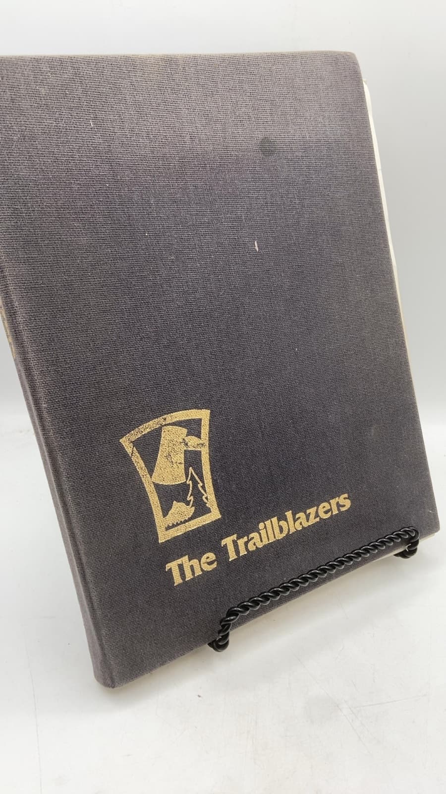 The Trailblazers by Edmund C. Arnold - front cover