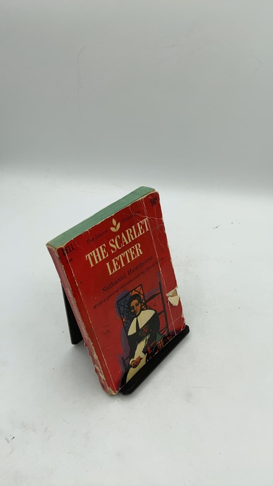 The Scarlet Letter by Nathaniel Hawthorne - front cover