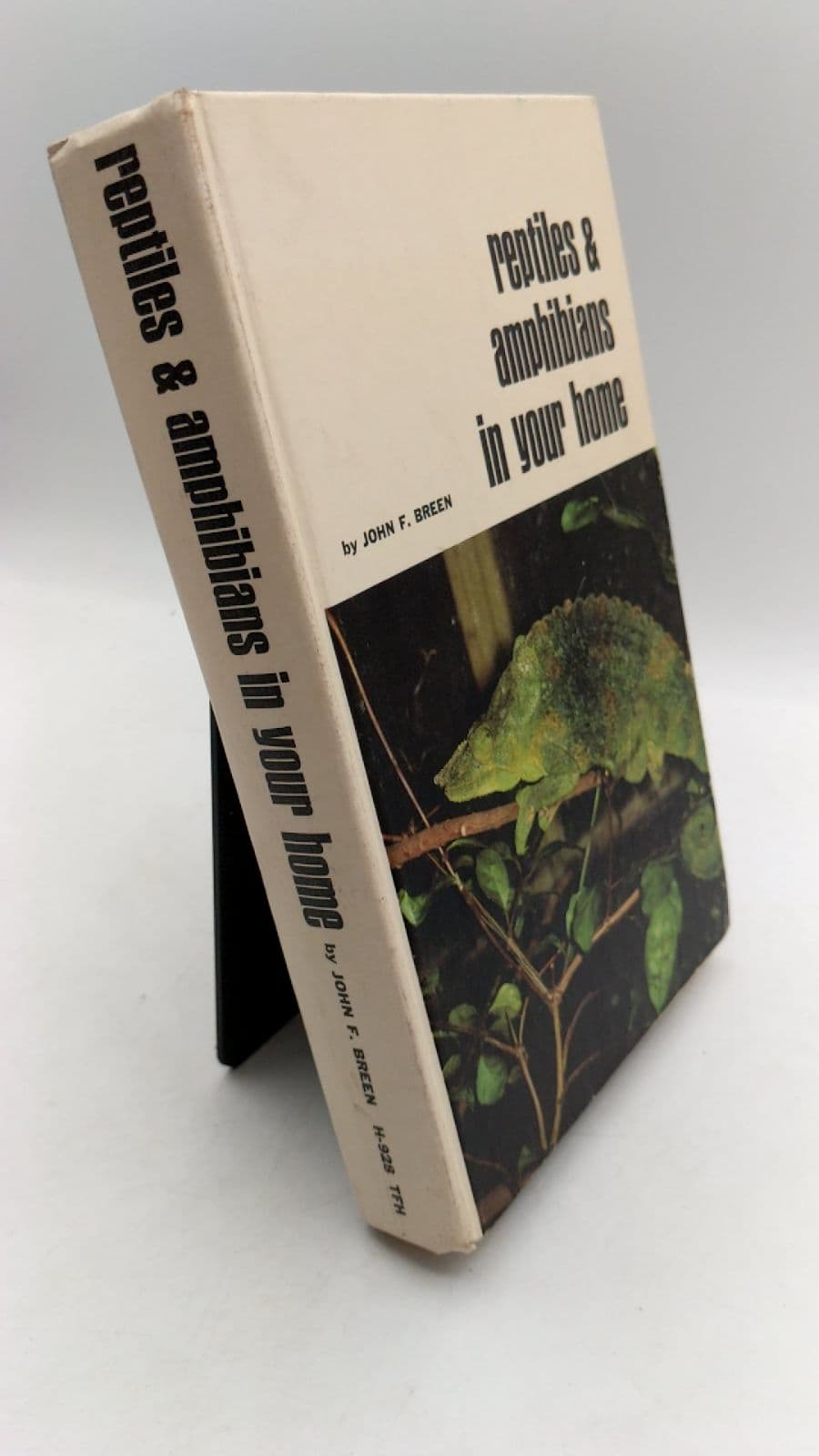 reptiles & amphibians in your home by John F. Breen - front cover