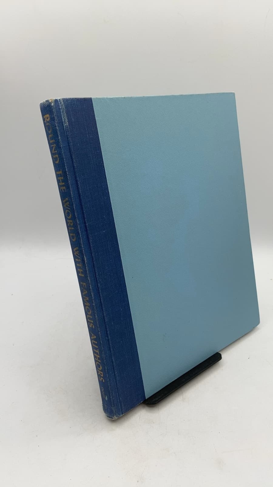 Round the World with Famous Authors by Lowell Thomas - front cover