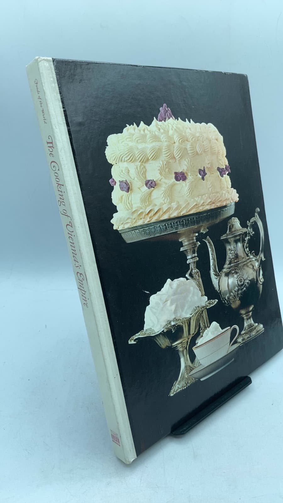 The Cooking of Vienna's Empire by Joseph Wechsberg and the Editors of Time-Life Books - front cover