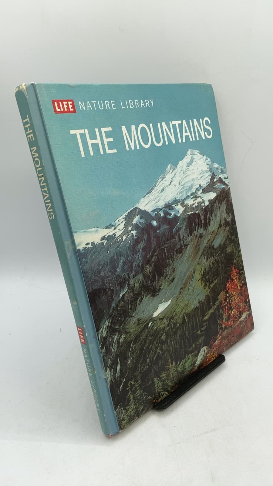 THE Mountains by Lorus J. Milne and Margery Milne - front cover