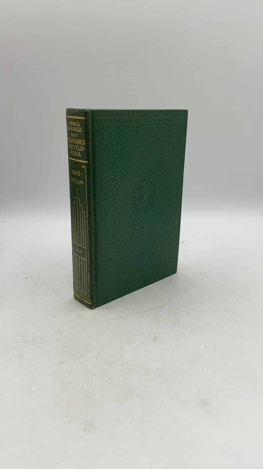 Funk & Wagnalls New Standard Encyclopedia of Universal Knowledge by Prepared under the editorial direction of Frank H. Vizetelly, Litt.D., LL.D. - front cover