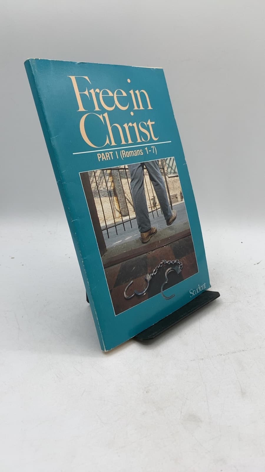 Free in Christ (Romans 1-7) by Merle R. Hull - front cover