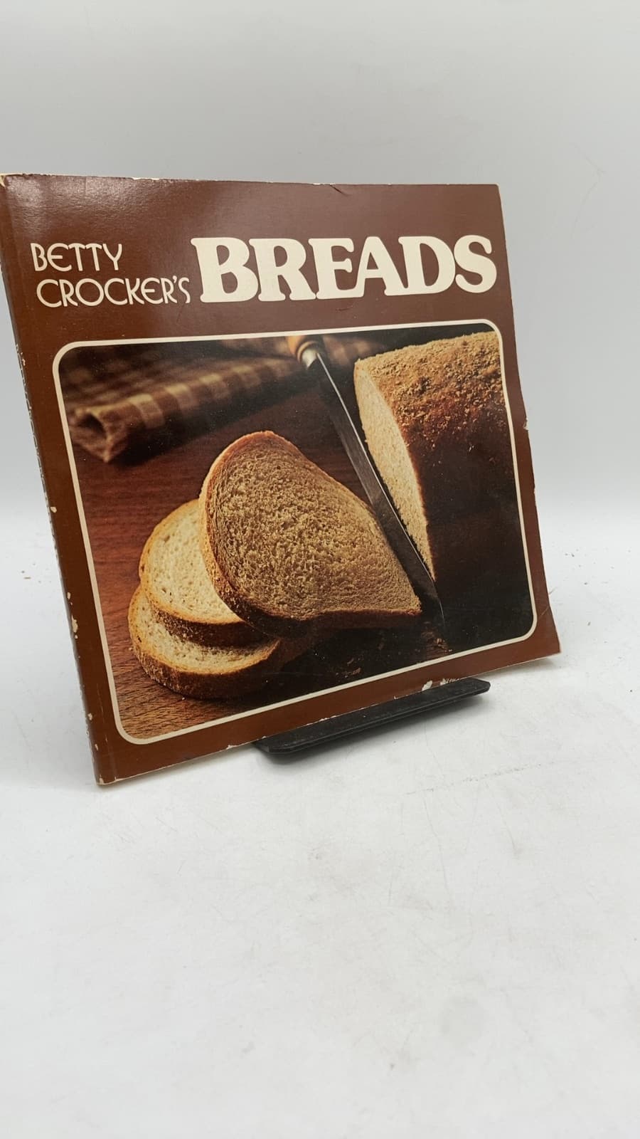Betty Crocker's Breads - front cover