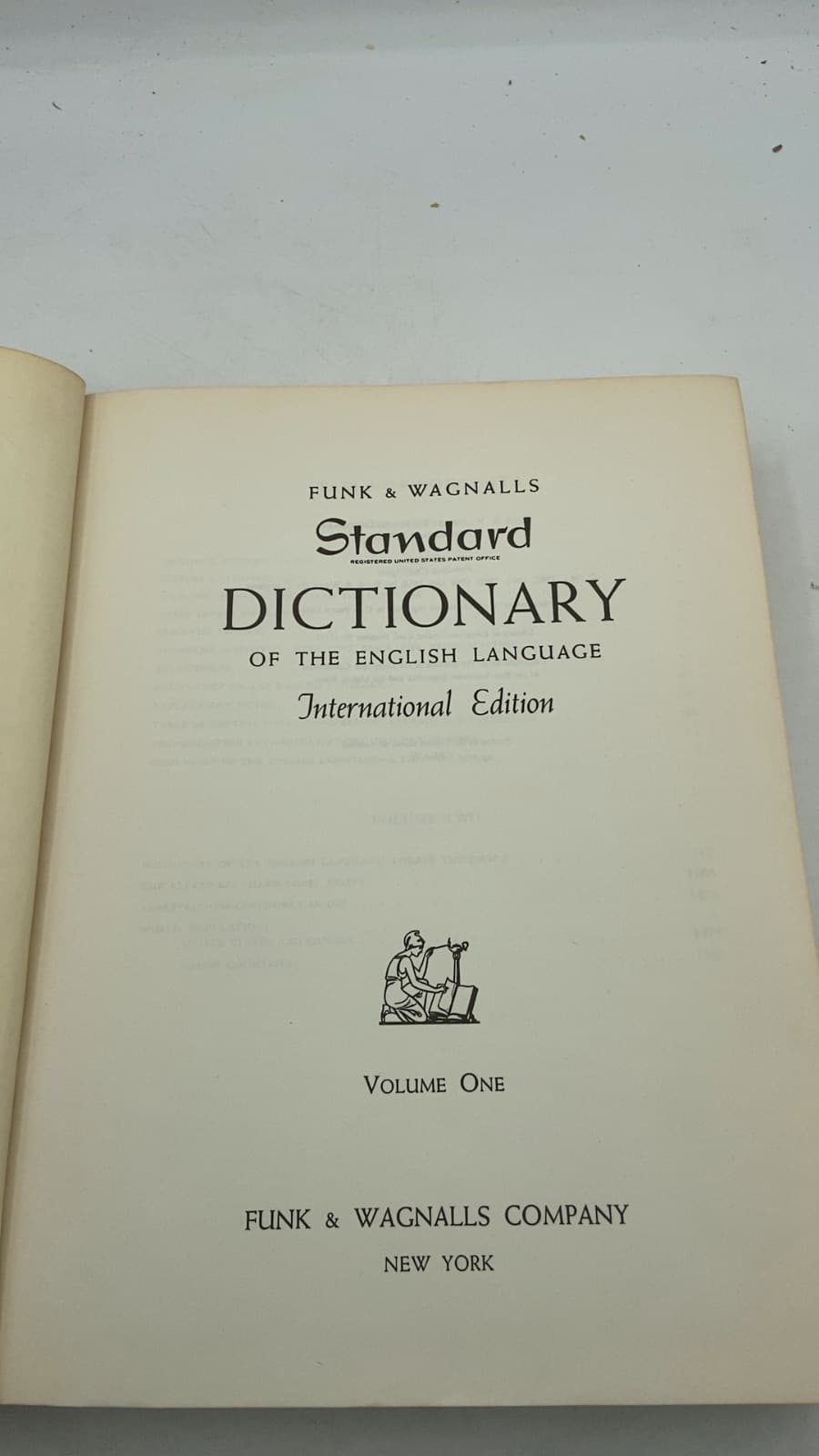 Funk & Wagnalls Standard Dictionary of the English Language International Edition - title page