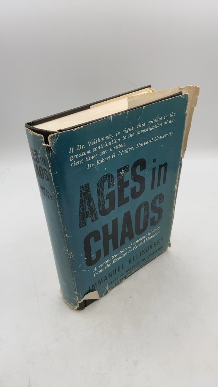 Ages IN Chaos by Immanuel Velikovsky - front cover
