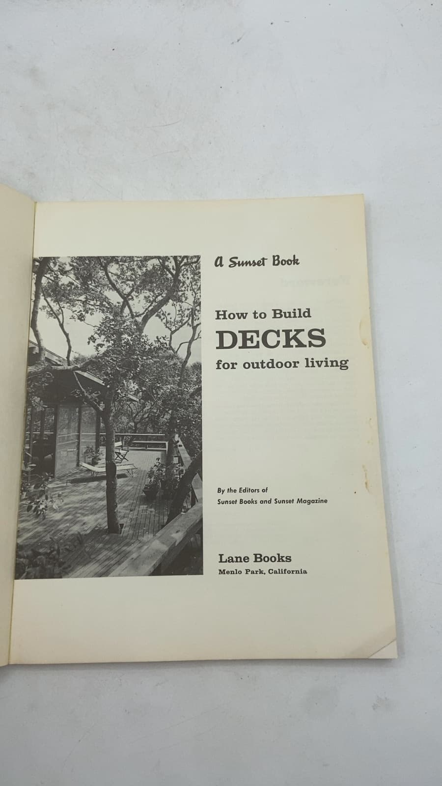 How to Build Decks for Outdoor Living by By the Editors of Sunset Books and Sunset Magazine - title page