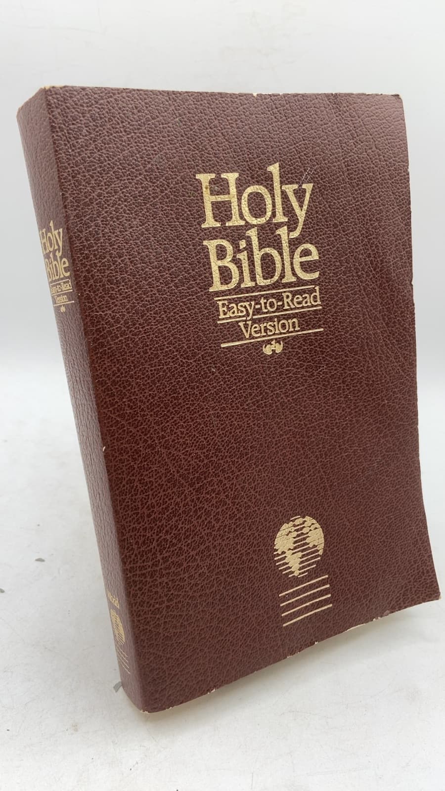 Holy Bible: Easy-to-Read Version - front cover