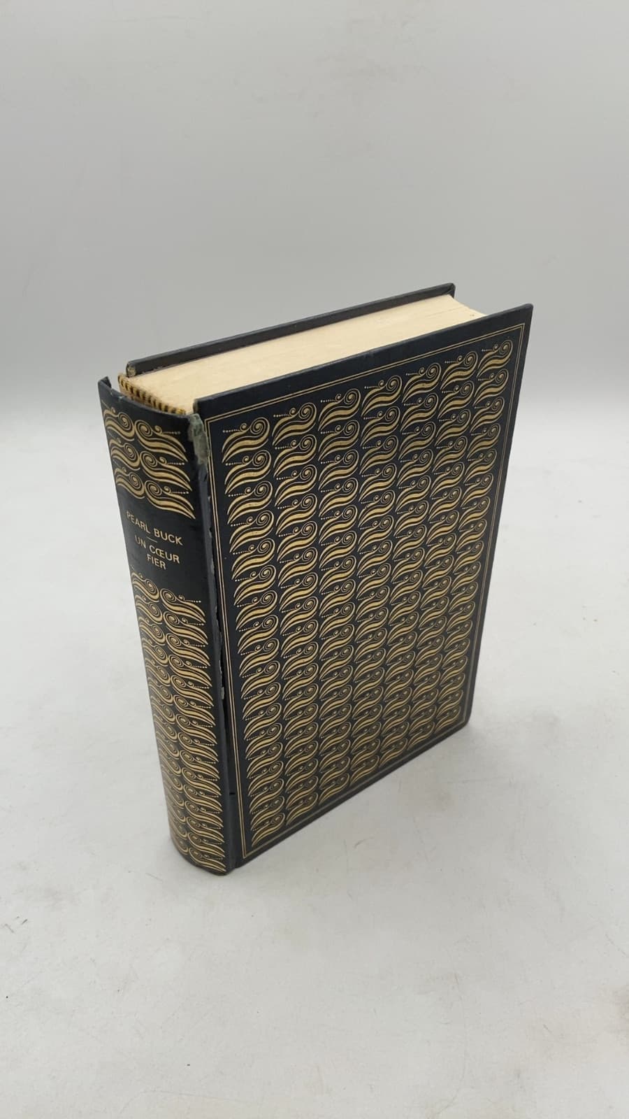 Un Cœur fier by Pearl Buck - front cover