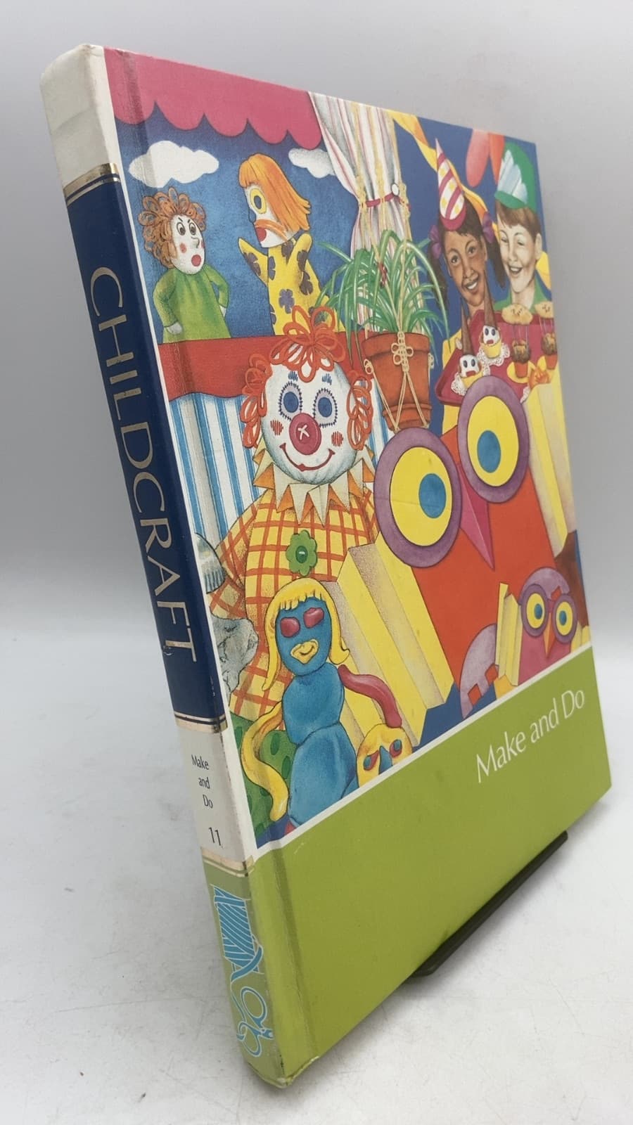 Childcraft: The How and Why Library Volume 11 Make and Do - front cover