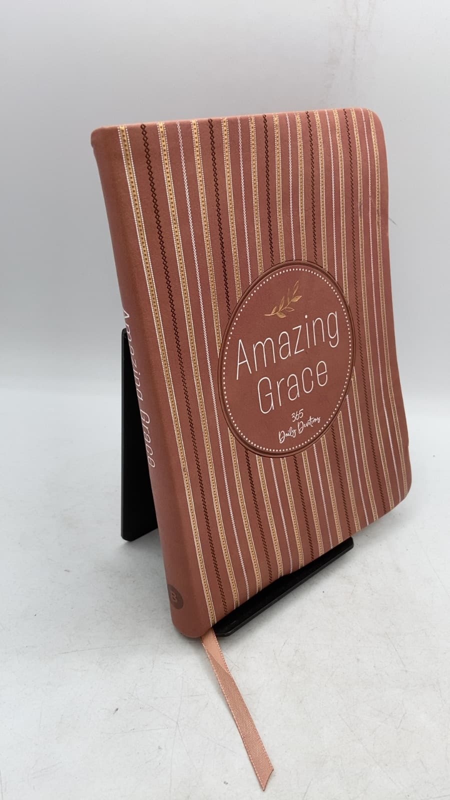 Amazing Grace: 365 Daily Devotions - front cover