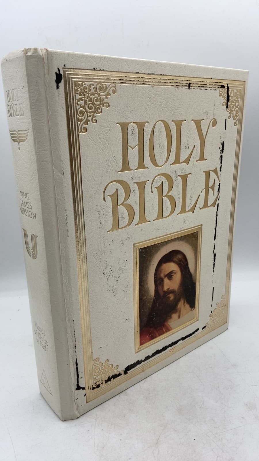Holy Bible Red Letter Edition  - front cover