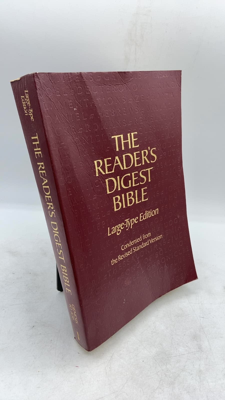 The Reader's Digest Bible: Large-Type Edition, Volume I by Bruce M. Metzger (General Editor) - front cover